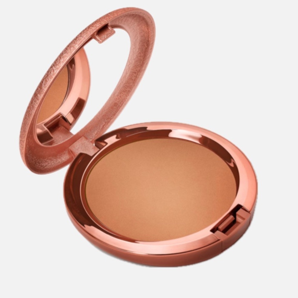 M.A.C SKINFINISH SUNSTRUCK MATTE BRONZER